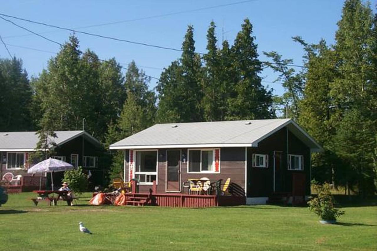 Wee Point Resort Manitowaning Camera foto